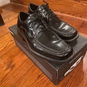 Rockport Men’s Dress Shoes, Men’s Apron Toe. With Box, used maybe twice. Amazon.com: Rockport Total Motion Dressport Apron Toe Oxford  main image 3